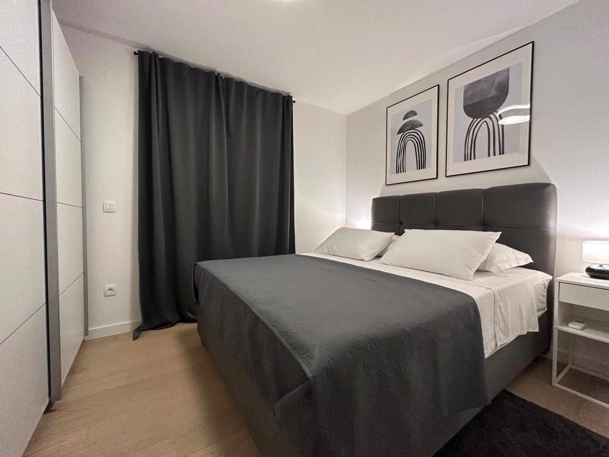 Oris, Private Parking, Garden Apartment
